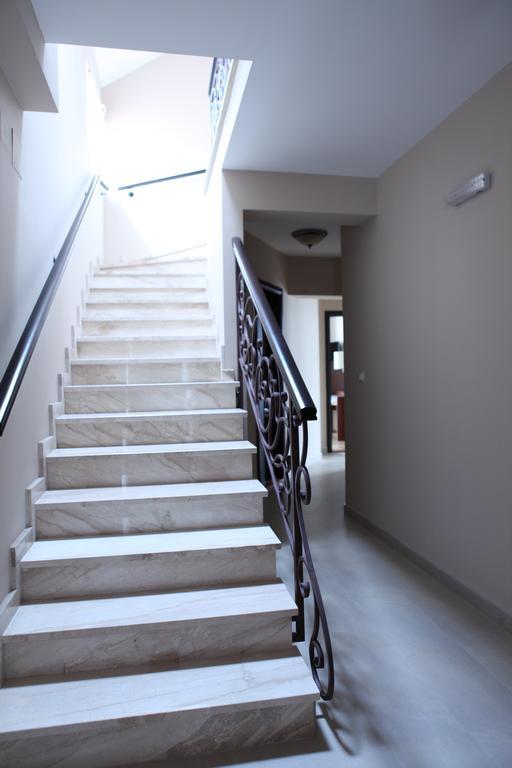 Garni Hotel Tema Nova Čačak エクステリア 写真