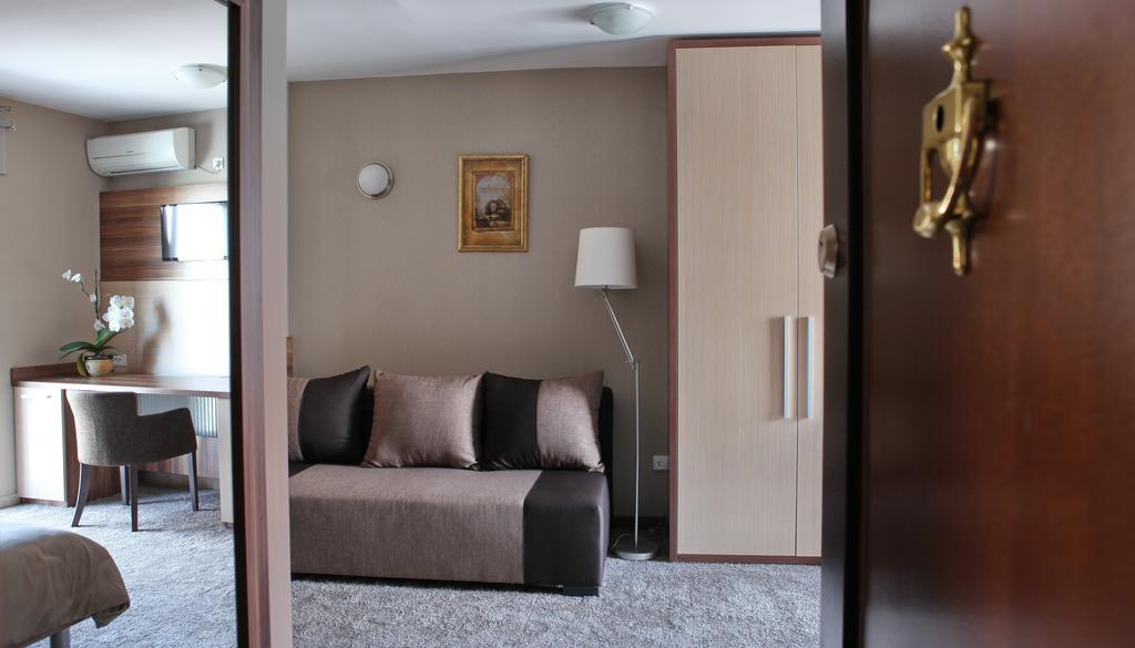 Garni Hotel Tema Nova Čačak 部屋 写真