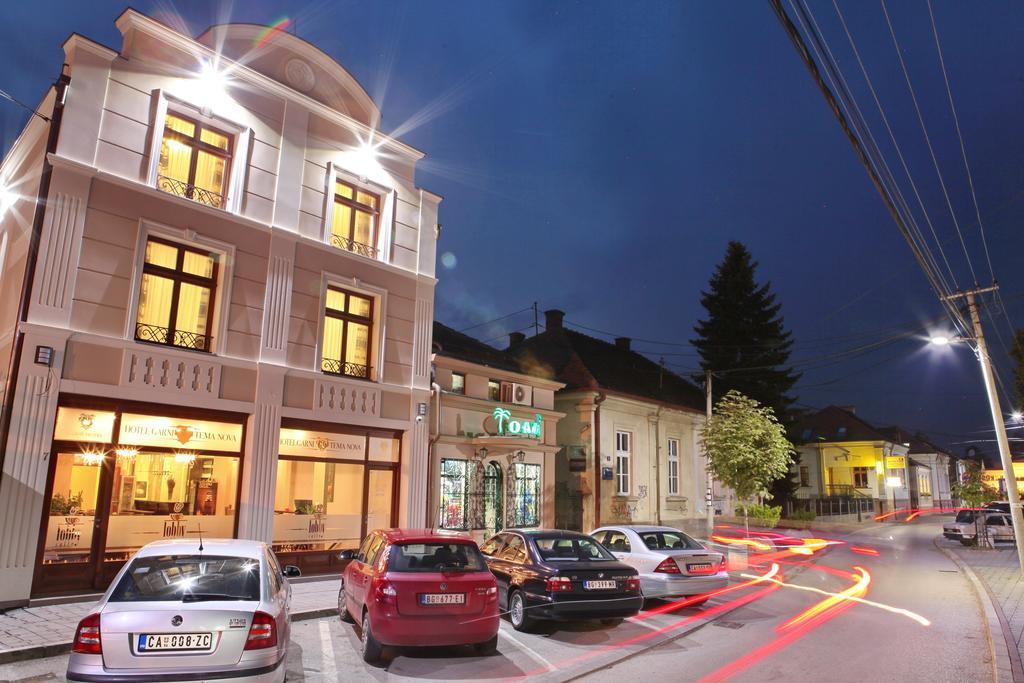 Garni Hotel Tema Nova Čačak エクステリア 写真