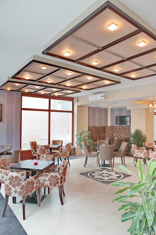 Garni Hotel Tema Nova Čačak エクステリア 写真